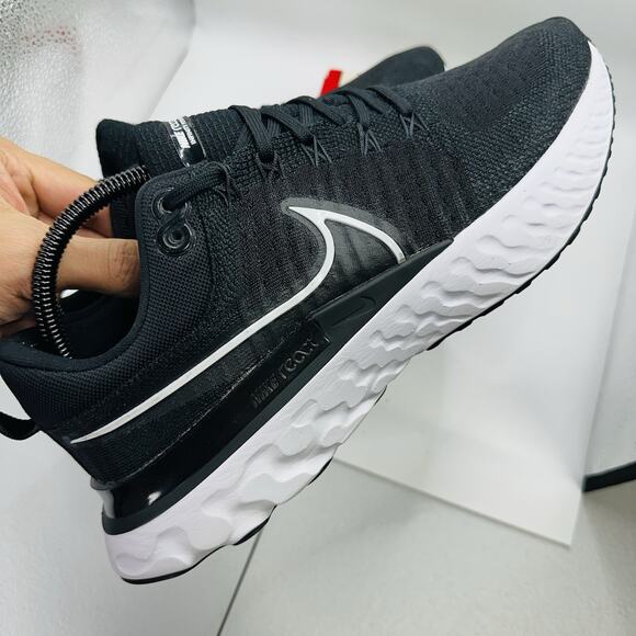 Nike React Infinity Run Flyknit 2 Black (CT2423-002) Women’s Size 11 / 9.5 Men - Picture 5 of 8